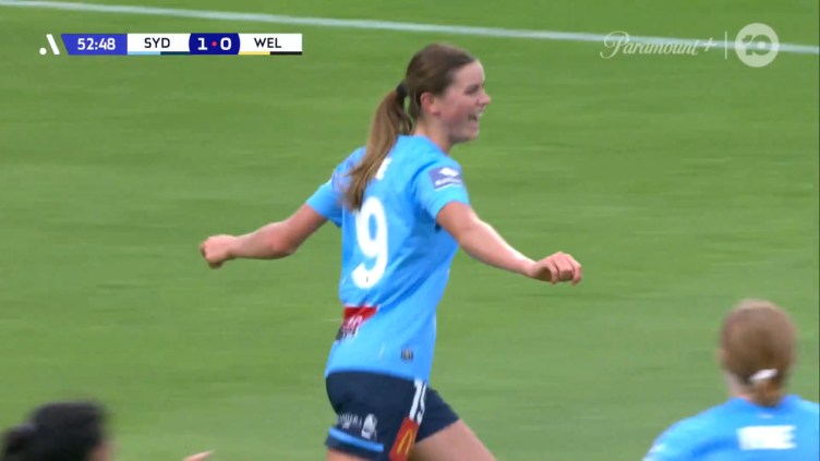GOAL: Rule doubles the score for Sydney | A-League Women Videos