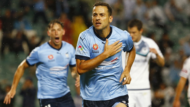 Brazilian striker Bobo says Sydney FC need to win the Hyundai A-League Championship to complete a stunning campaign.